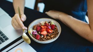 Breakfast, Working, Computer, Table, Healthy breakfast, Working breakfast, Work from Home